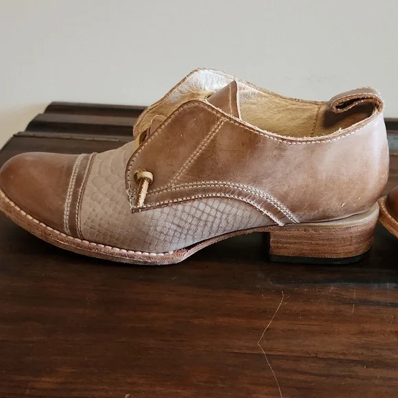 Freebird Womens Mabel Leather Shoes - Picture 5 of 11